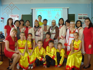 Тайландри вӗрентекенсем чӑваш чӗлхи урокӗнче