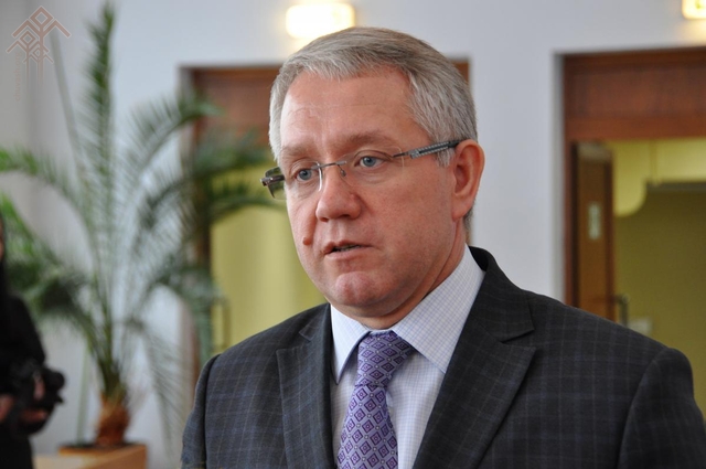 Чӑваш патшалӑх гуманитари ӑслӑлӑхӗсен институчӗн пуҫлӑхӗ Юрий Исаев