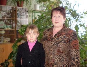 Татьяна Мурайкинӑпа Елена Орлова (ертсе пыраканӗ)