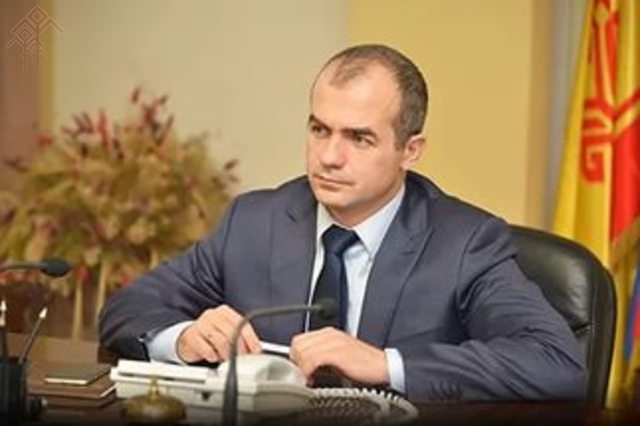 Пӗчӗк шалуллисене Алексей Ладыков шеллет