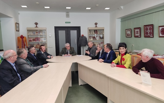 Хисеплӗ ватӑсем канашлаҫҫӗ