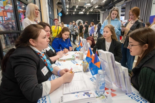 "Контактри" сӑн