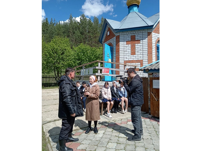 "Контактри" сӑн