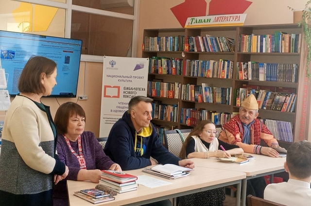 Раҫҫейри писательсен союзӗн ЧӑвашЕнри уйрӑмӗн сӑнӳкерчӗкӗ