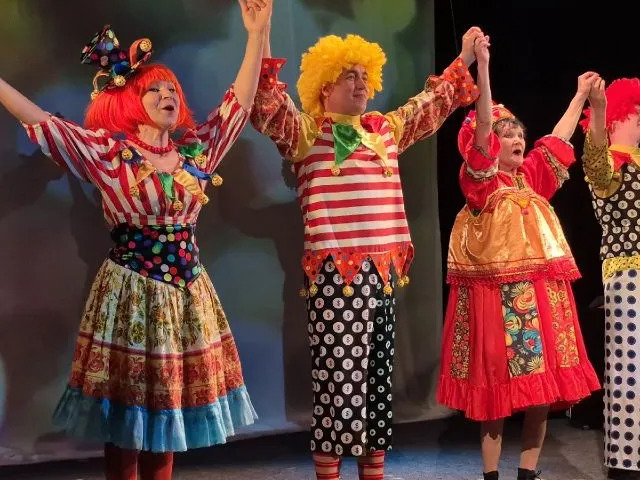 Лариса Петрова сӑн ӳкерчӗкӗ