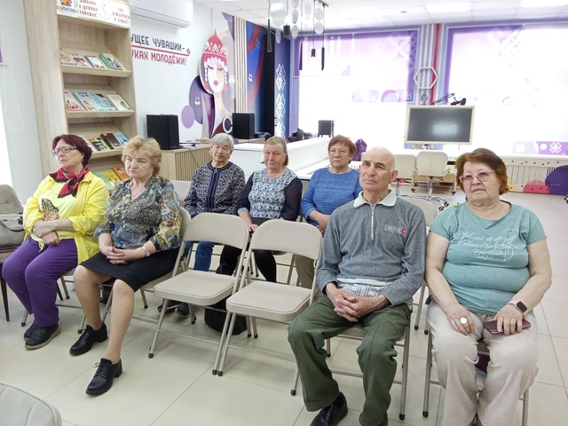 Виталий Михайлов страницинчен илнӗ сӑнӳкерчӗк
