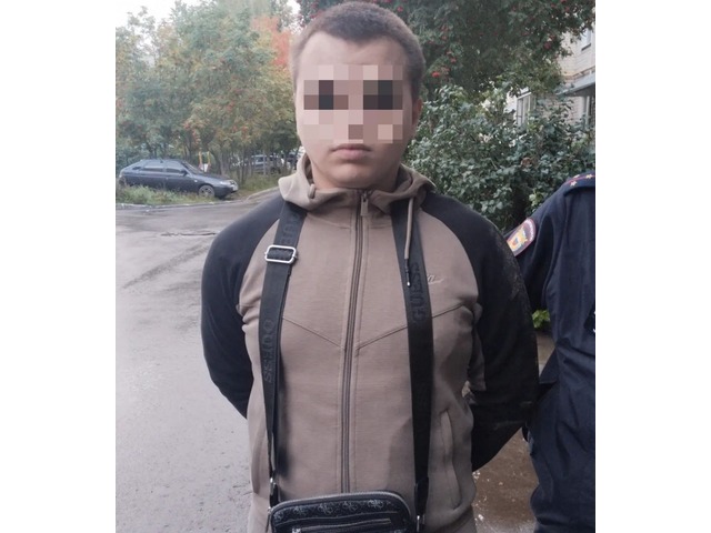 Тытса чарнӑ курьерсенчен пӗри.