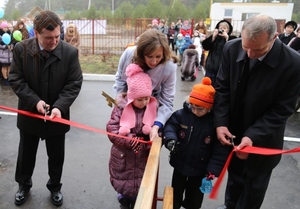 Ача пахчине уҫнӑ самант