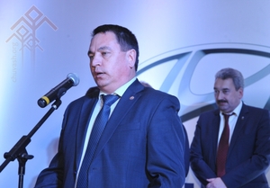 ЧР Элтеперӗн Администрацийӗн ертӳҫи Юрий Васильев автоцентрпа килӗштерсе ӗҫлессе шанать